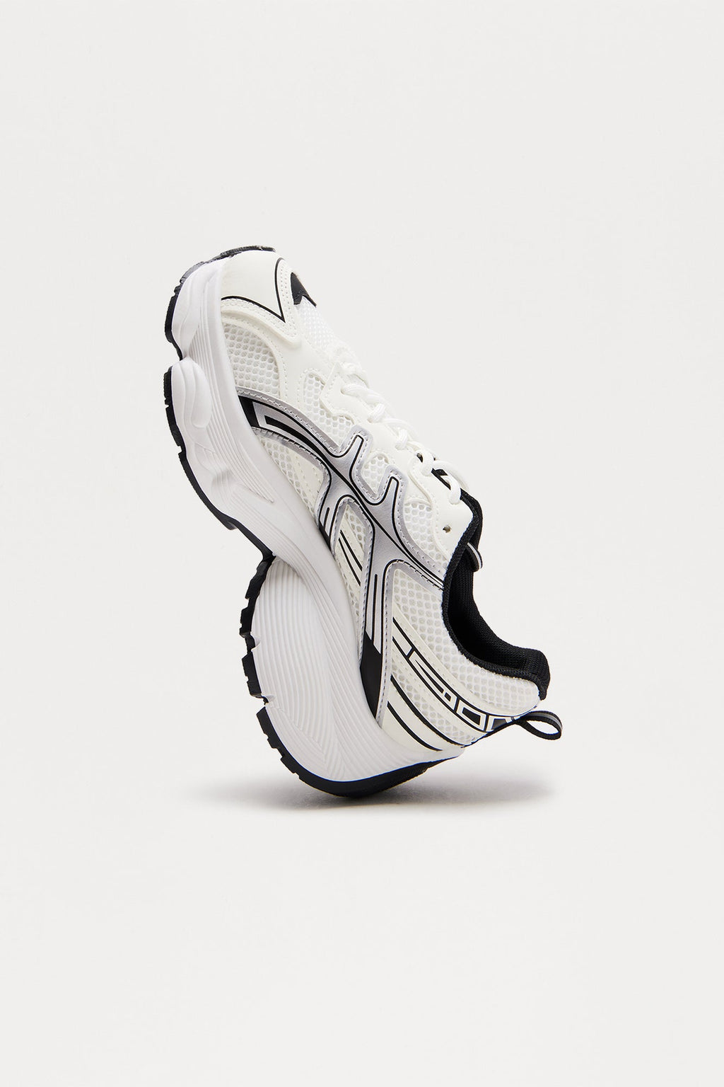 Extra Mile Platform Sneakers - Black/White