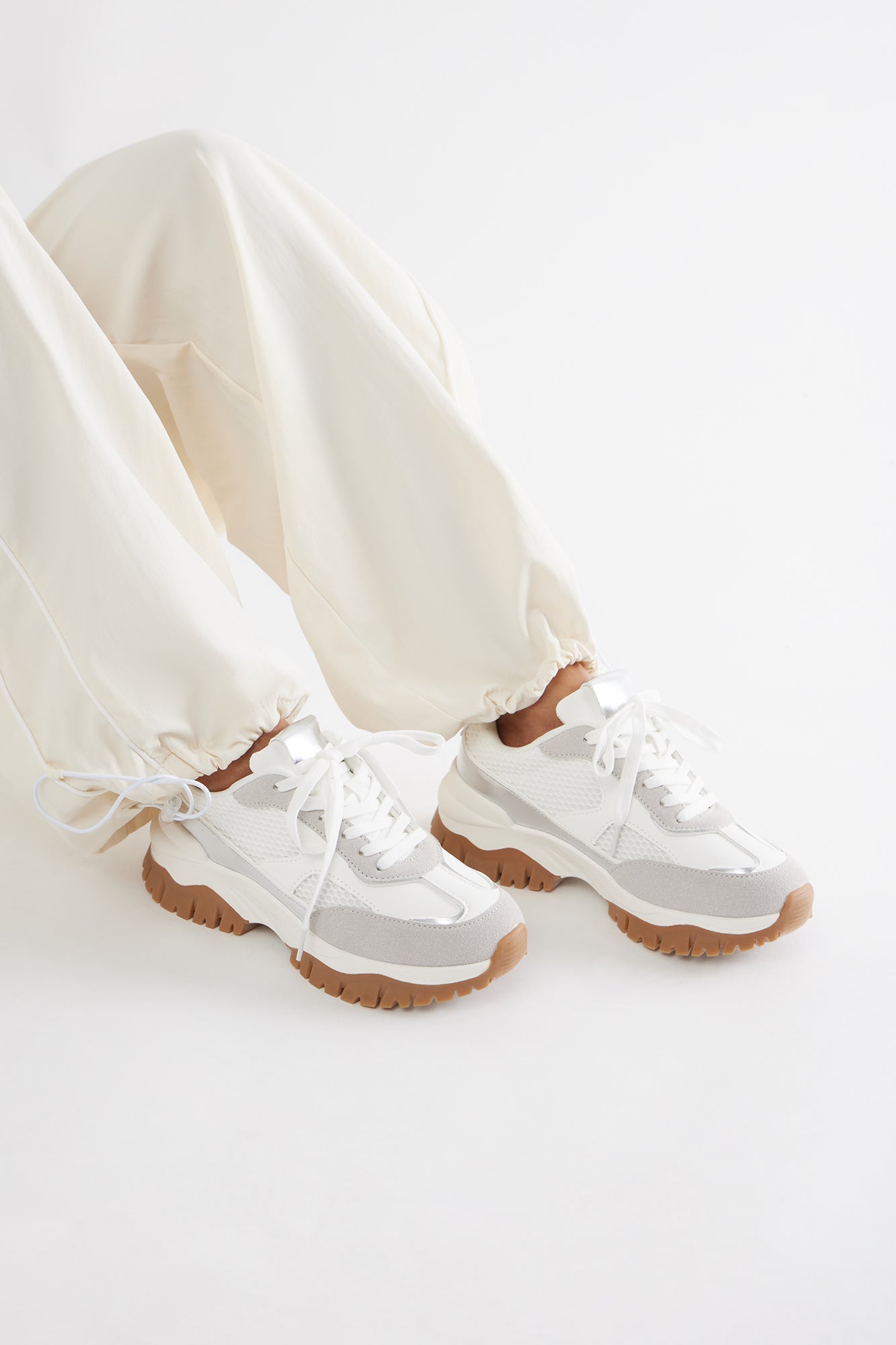 Bix Lace Up Sneakers - White