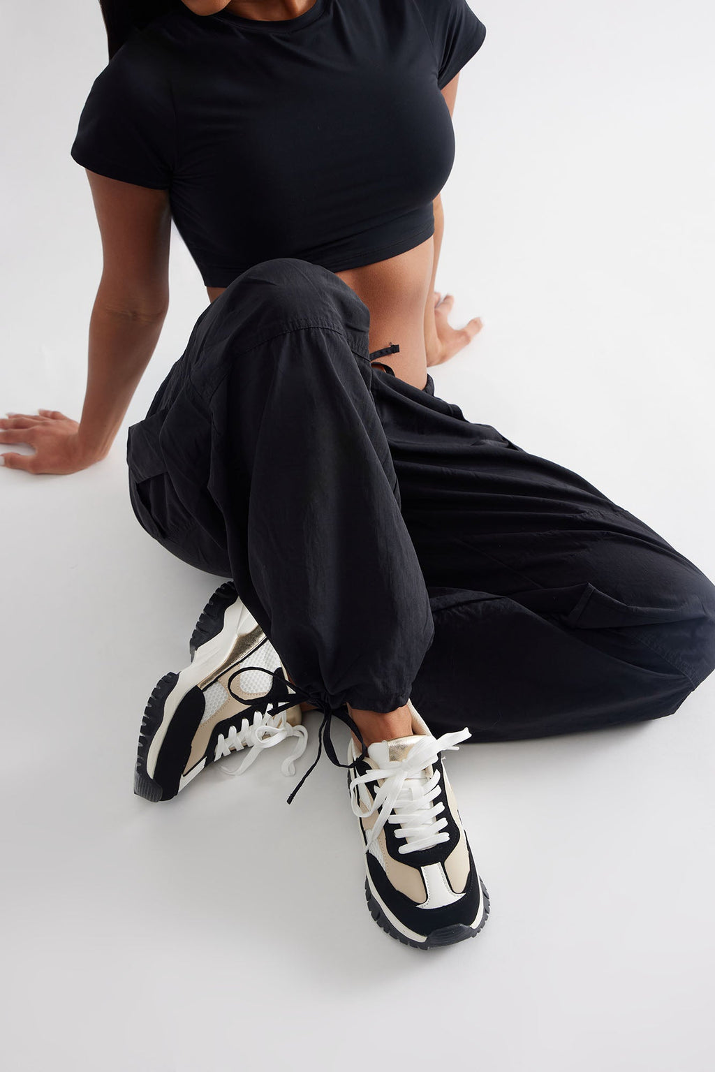 Bix Lace Up Sneakers - Black